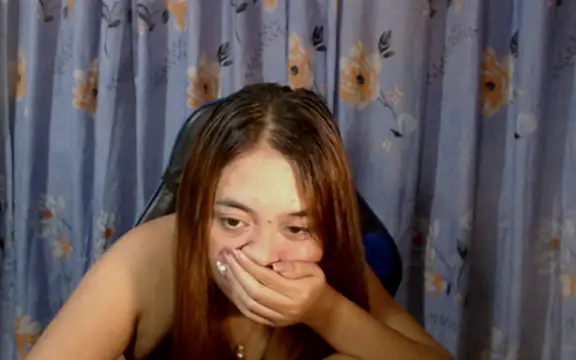 urlover_mae26 webcam