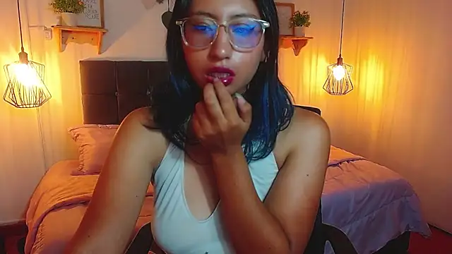 Violet_2003 webcam