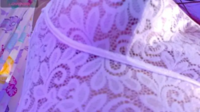 NicolleTaylor webcam