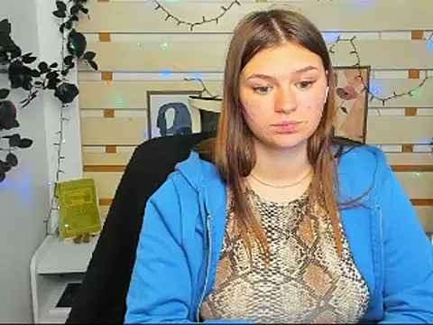 Josephine_Kiss webcam