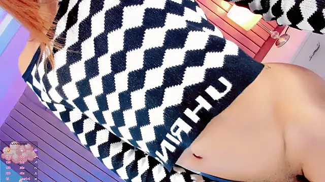 Camille_deluxe webcam