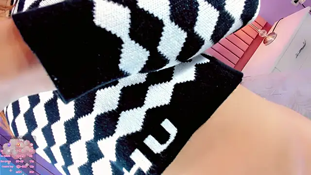 Camille_deluxe webcam