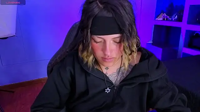 _sharlotte777 webcam