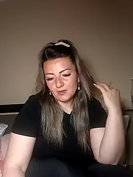 Sweetredvelvet webcam