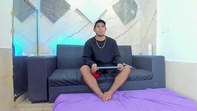 Latins_on_fire webcam