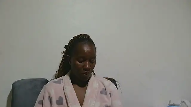 sluttylaura21 webcam