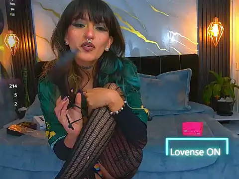 Dark_Dominika webcam