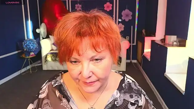 Kira_Kingslee webcam