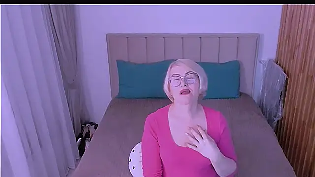 sabrinamacmarren webcam