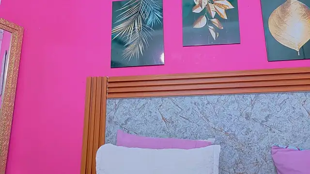 littlee_emilyy_ webcam