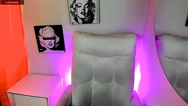 SamanthaRoldaan webcam