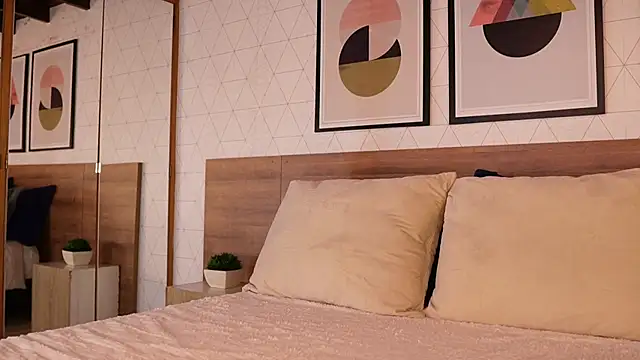 VictoriaShelby webcam