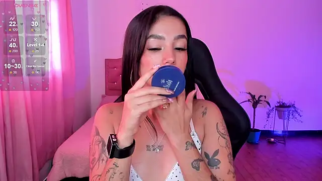 Lizzie_corner_v webcam