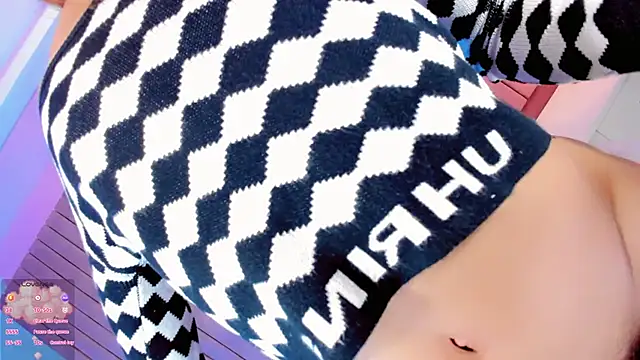 Camille_deluxe webcam