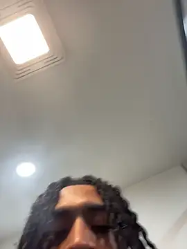 Mellyj053's live cam