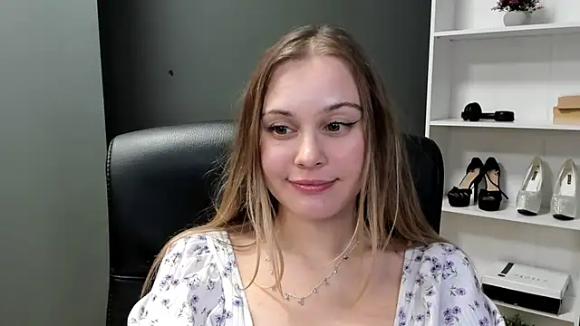 kitty_valeria webcam