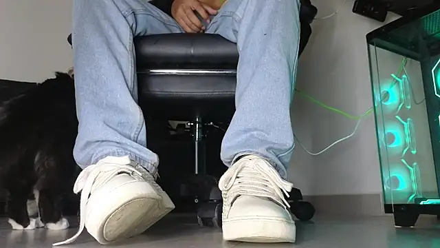 cash_master888 webcam