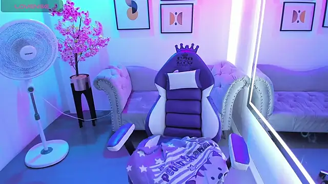 Victoria__doll webcam