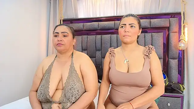 Karina_Mendoza webcam