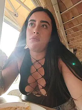 MissNyraSecret webcam