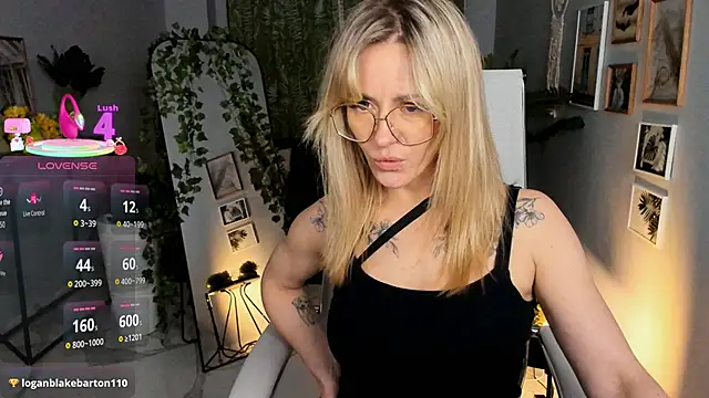 LadyIzabel webcam