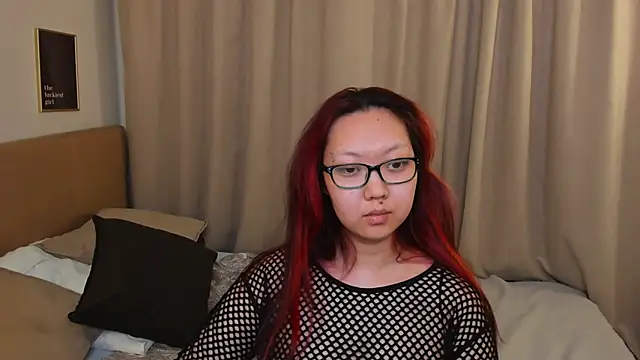 marine_vact - Marine_Vact's free webcam - UK Sex Cams