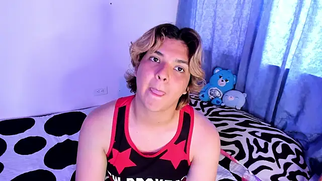 adam_angelssss webcam