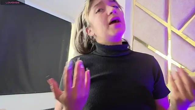 Dahiana_Dmour_ webcam