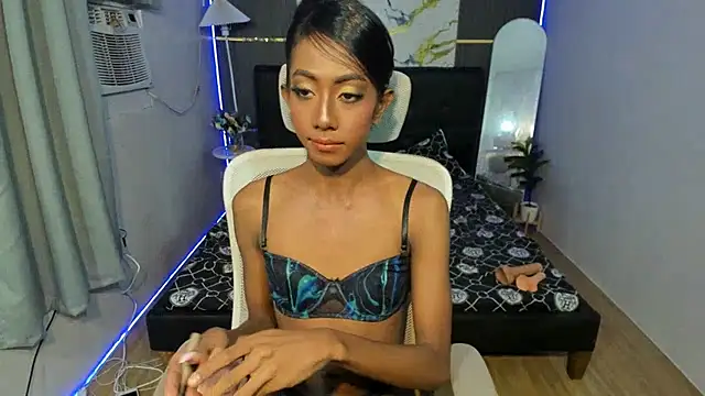 BlackbarbieXXL webcam