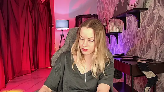 VireliaMoonfall webcam