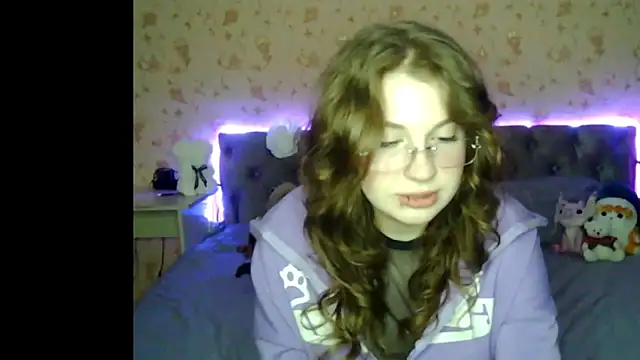 HoneyTangerine webcam