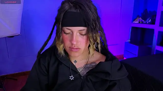 _sharlotte777 webcam