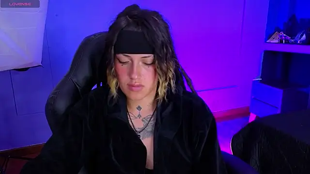 _sharlotte777 webcam