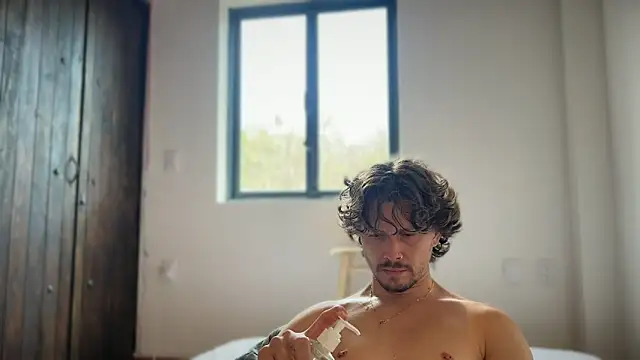 mcklister_kinky_feets