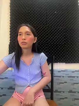 goddess_athena69 (T teen) - CUM IN PUBLIC