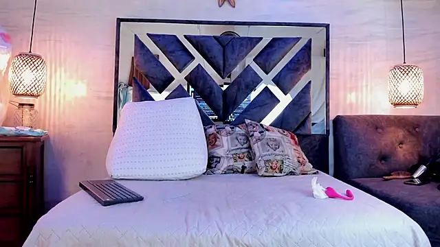 annie_vega17_ (F milf) - dirty blowjob