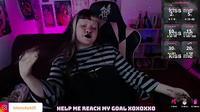 Bdsm_and_fries webcam