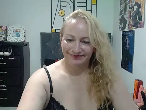emperabigbootybigass webcam