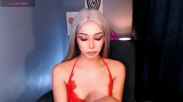 xUrGoddess_islaCumsAlotx webcam