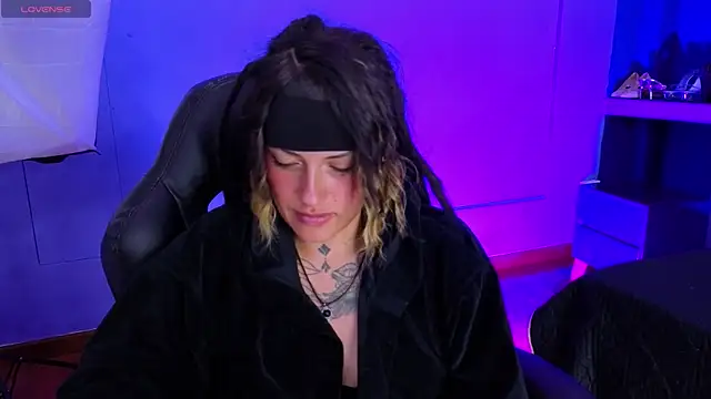 _sharlotte777 webcam