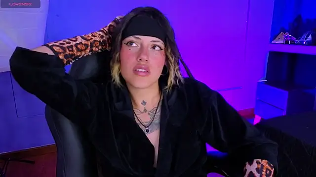 _sharlotte777 webcam