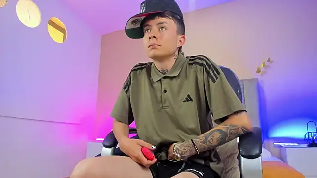 nascary_fox (Ask my age) - CUM PUBLIC