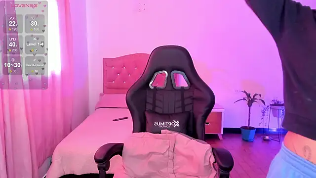 Lizzie_corner_v webcam