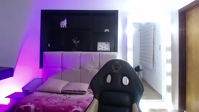 _Charlotte_Collins_ webcam