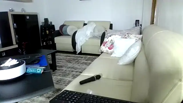 Ella_sweety00 webcam