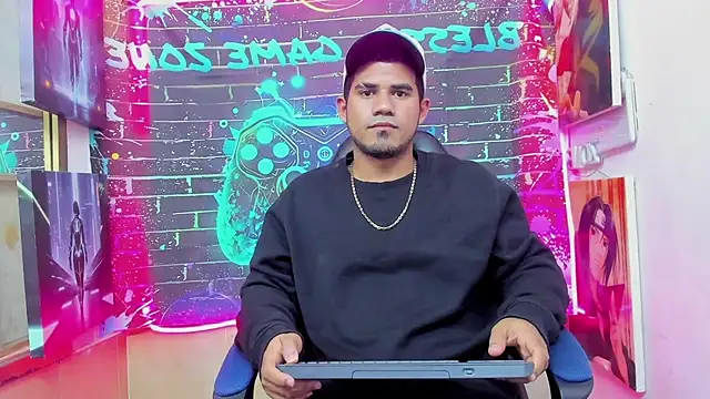 Latins_on_fire webcam