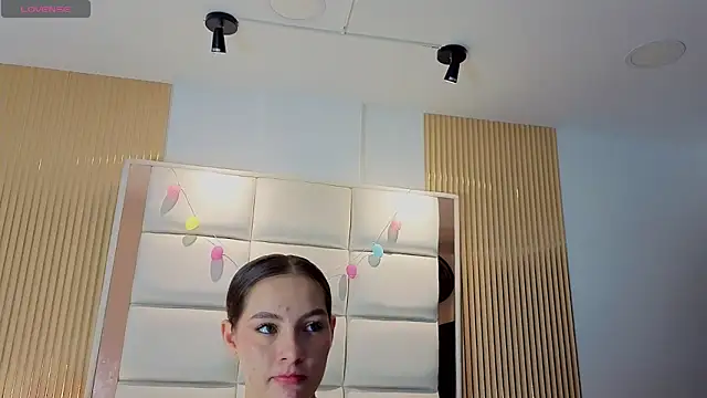 Megaan_Rousee webcam