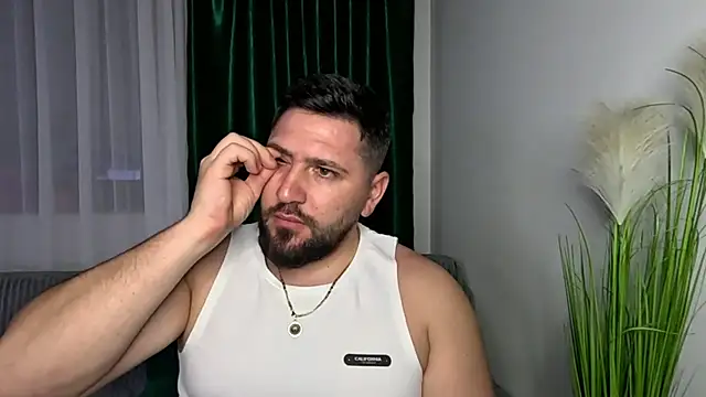 Gold_Alpha_Boy webcam