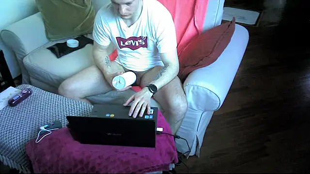 AlexSuperTramp94Model webcam