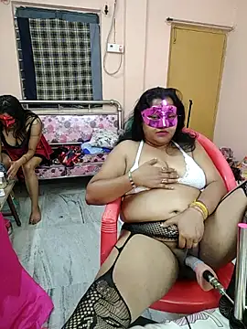 Naughty_Kayra webcam